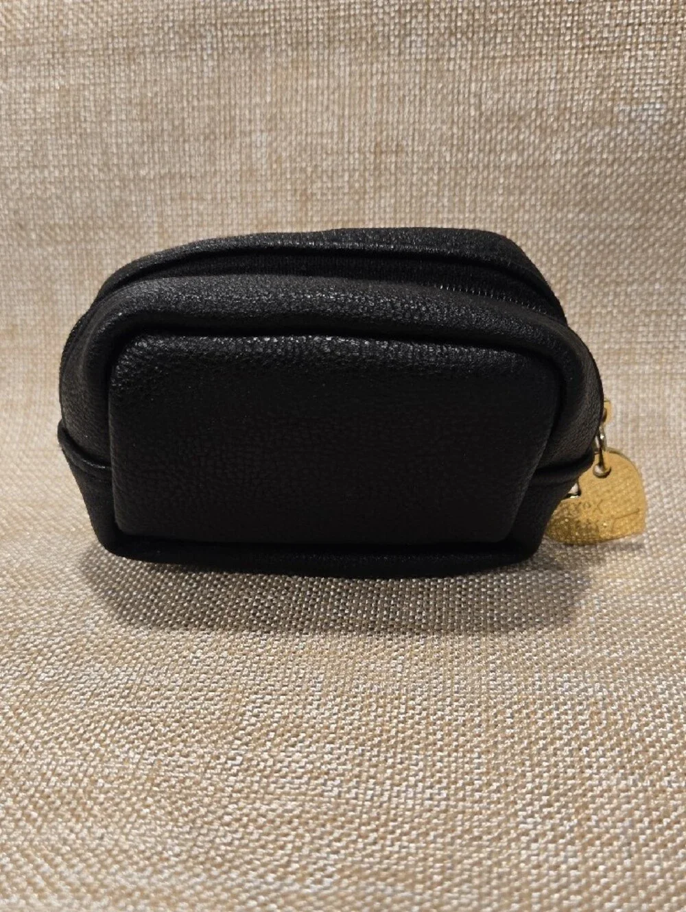 Betsey Johnson Penguin Coin Purse EUC 3.5